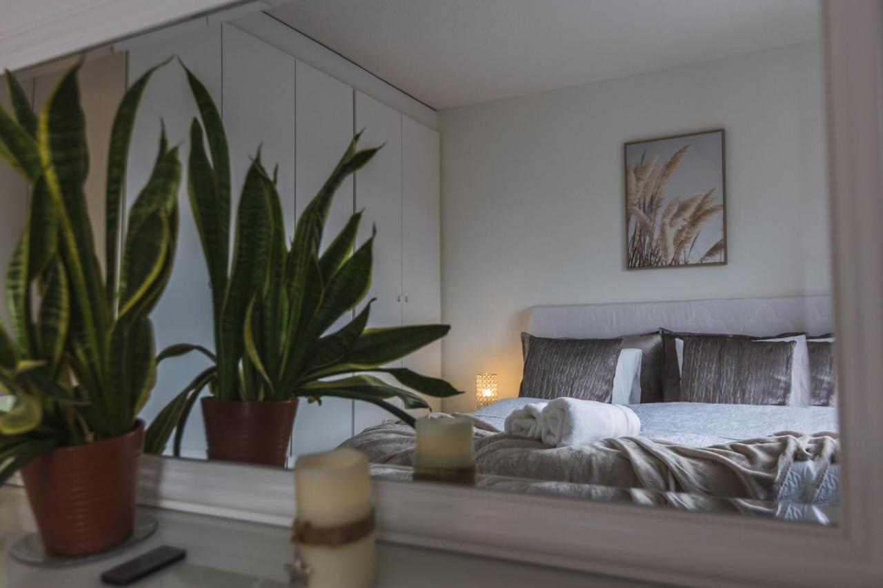 Penthouse With Sauna - King Size Bed - Free Wifi! ロヴァニエミ エクステリア 写真